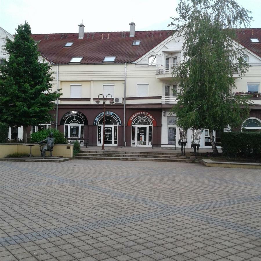 Mary Apartment Siófok Eksteriør billede